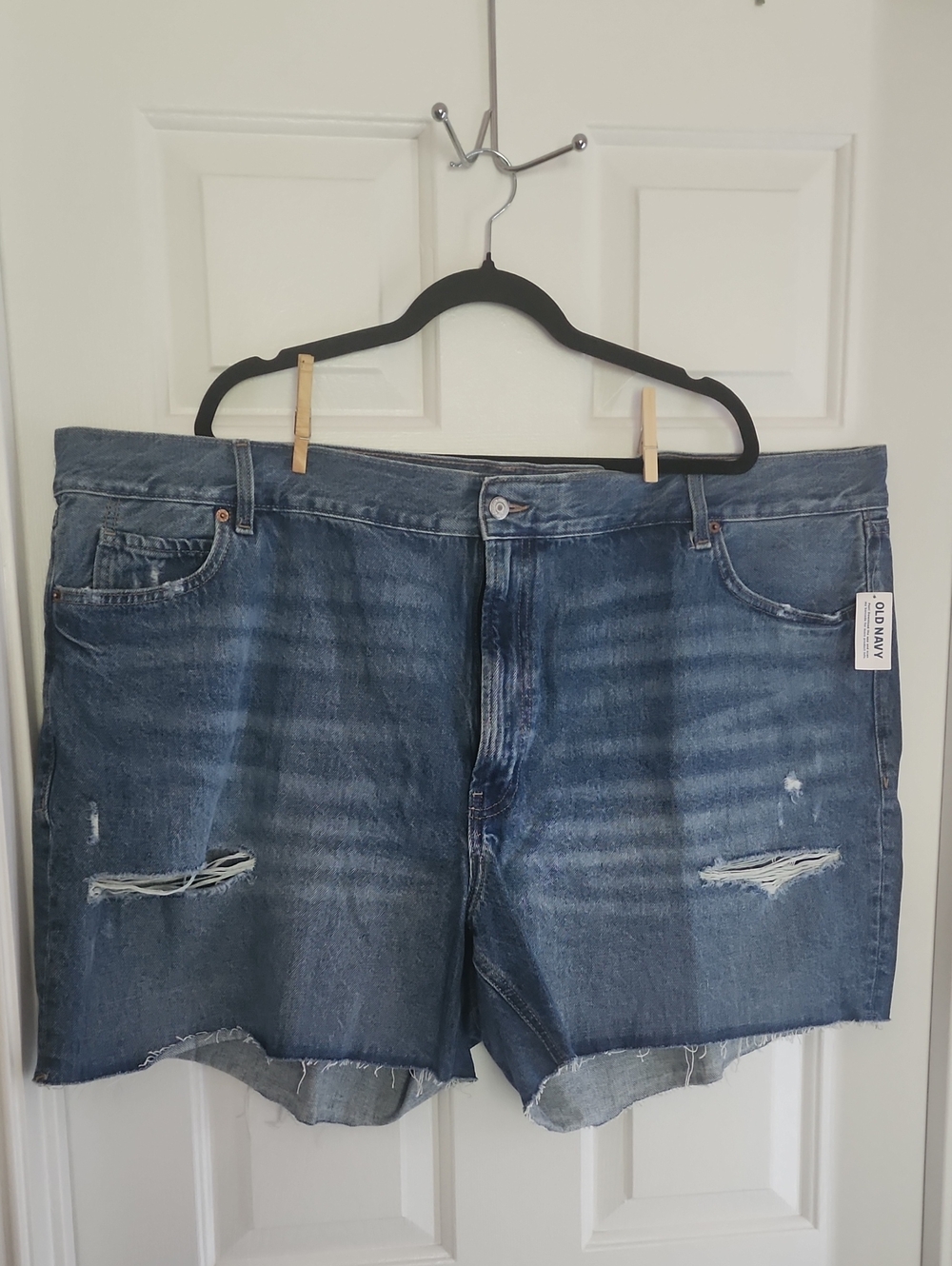 Old Navy High‑Rise Slouchy Straight Distressed Denim Shorts – Size 26